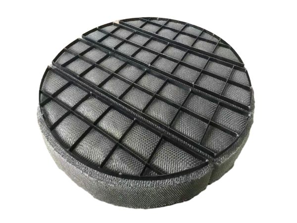 Round demister pad is divided into 4 blocks.